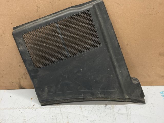 bontott AUDI A4 B6 Levélrács