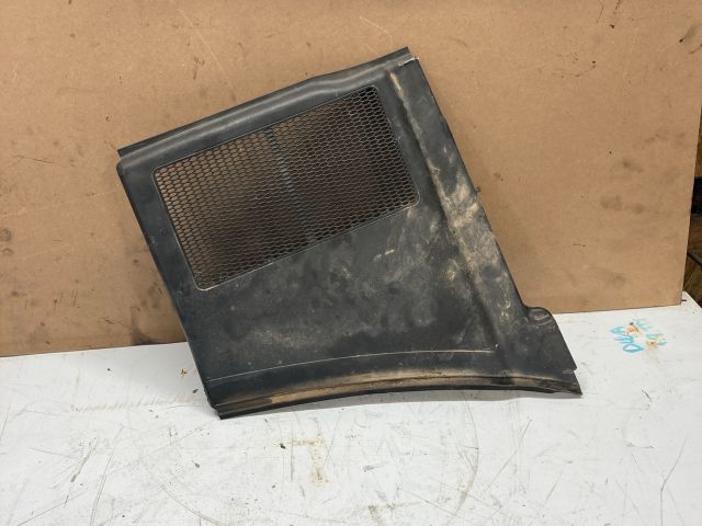 bontott AUDI A4 B6 Levélrács