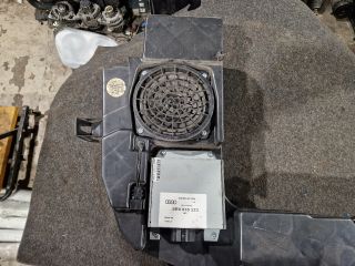 bontott AUDI A4 B6 Mélynyomó Hangszóró