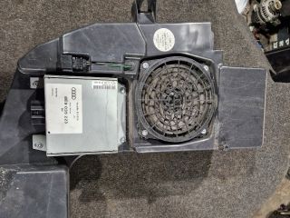 bontott AUDI A4 B6 Mélynyomó Hangszóró