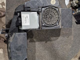 bontott AUDI A4 B6 Mélynyomó Hangszóró