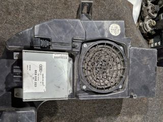 bontott AUDI A4 B6 Mélynyomó Hangszóró