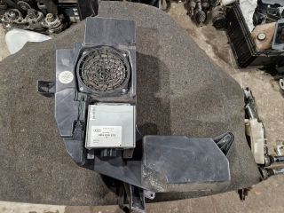 bontott AUDI A4 B6 Mélynyomó Hangszóró