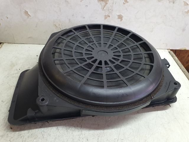 bontott AUDI A4 B6 Mélynyomó Hangszóró