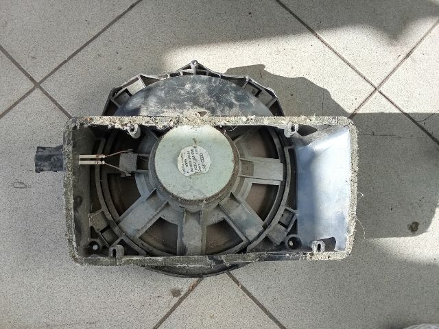 bontott AUDI A4 B6 Mélynyomó Hangszóró