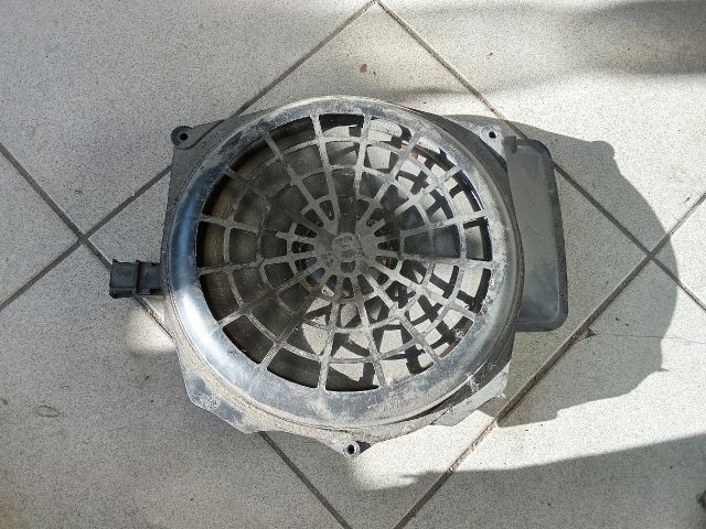 bontott AUDI A4 B6 Mélynyomó Hangszóró