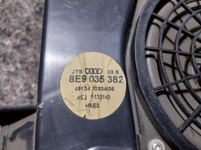 bontott AUDI A4 B6 Mélynyomó Hangszóró