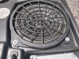 bontott AUDI A4 B6 Mélynyomó Hangszóró