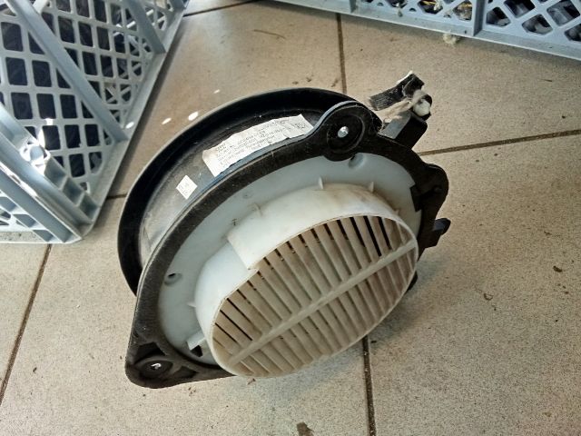 bontott AUDI A4 B6 Mélynyomó Hangszóró