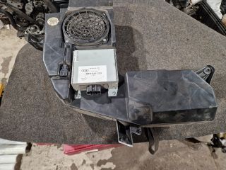 bontott AUDI A4 B6 Mélynyomó Hangszóró