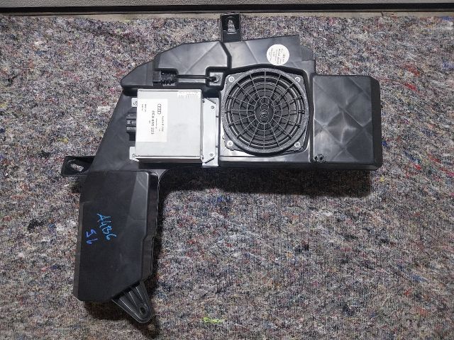 bontott AUDI A4 B6 Mélynyomó Hangszóró