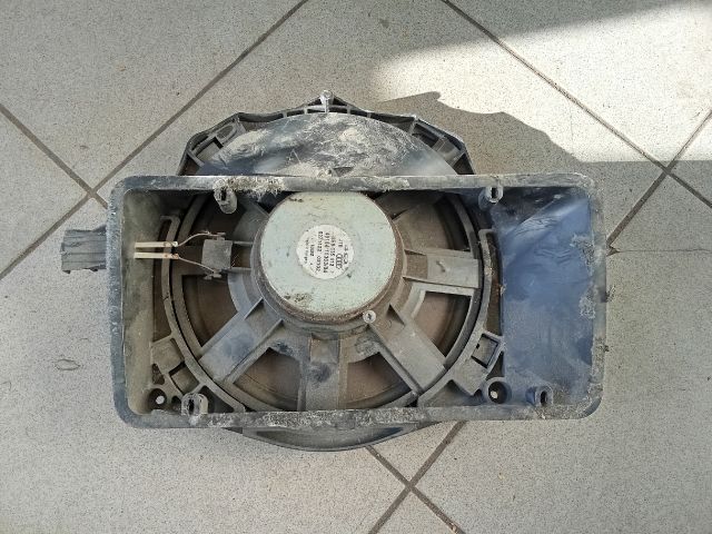 bontott AUDI A4 B6 Mélynyomó Hangszóró