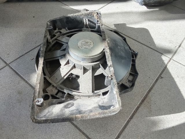 bontott AUDI A4 B6 Mélynyomó Hangszóró