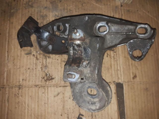 bontott AUDI A4 B6 Motor Tartó Bak (Pozíciófüggetlen)