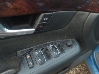 bontott AUDI A4 B6 Motorháztető Gumikéder