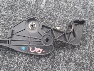 bontott AUDI A4 B6 Motorháztető Nyitó Kar / Gomb