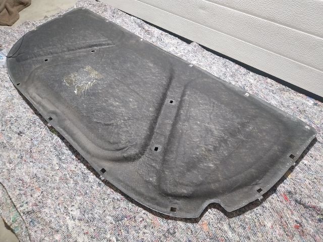 bontott AUDI A4 B6 Motorháztető Szigetelés