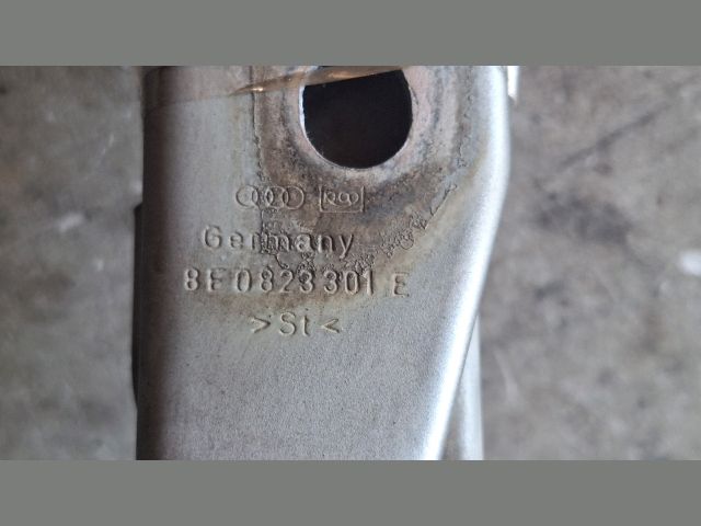 bontott AUDI A4 B6 Motorháztető Zsanér Pár