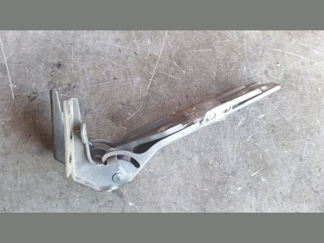 bontott AUDI A4 B6 Motorháztető Zsanér Pár