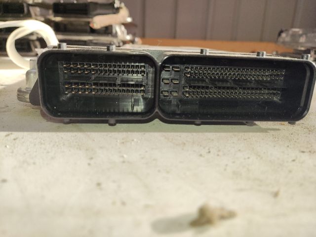 bontott AUDI A4 B6 Motorvezérlő