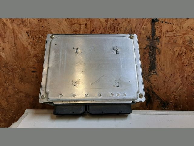 bontott AUDI A4 B6 Motorvezérlő