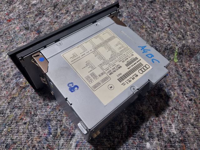 bontott AUDI A4 B6 Multifunkciós Kijelző