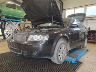 bontott AUDI A4 B6 Műszerfal Héj