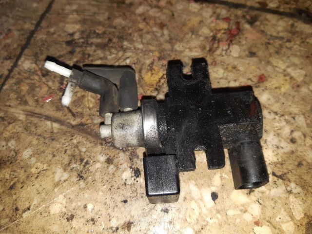 bontott AUDI A4 B6 Nyomásszabályzó Szelep