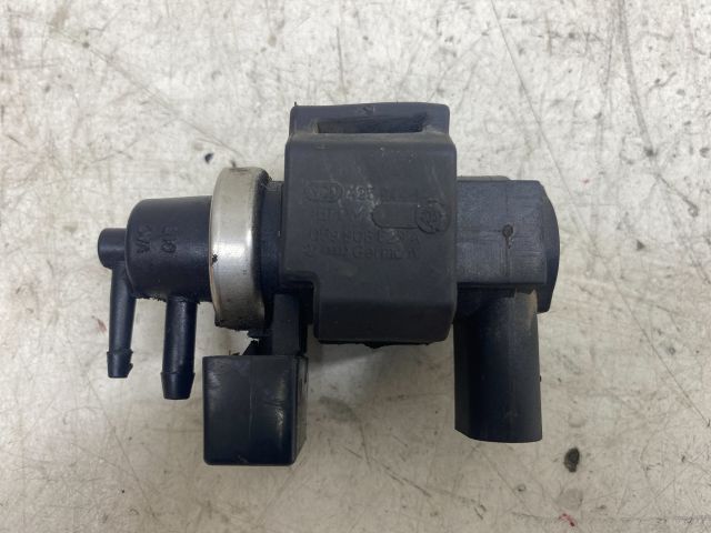 bontott AUDI A4 B6 Nyomásszabályzó Szelep