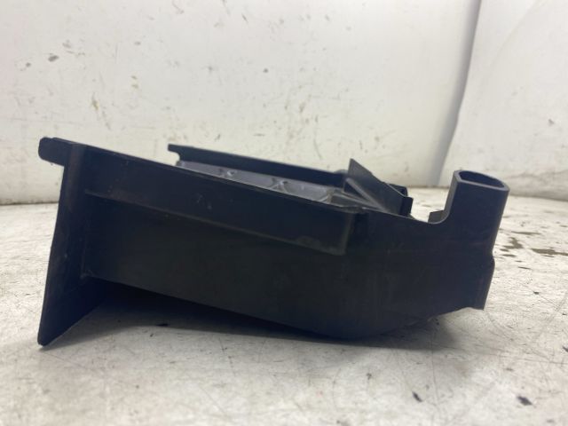 bontott AUDI A4 B6 Pollenszűrő Ház