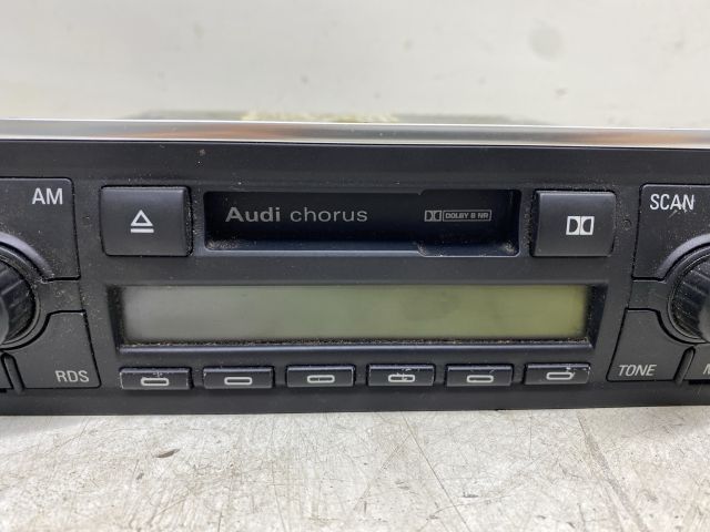 bontott AUDI A4 B6 Rádió / CD