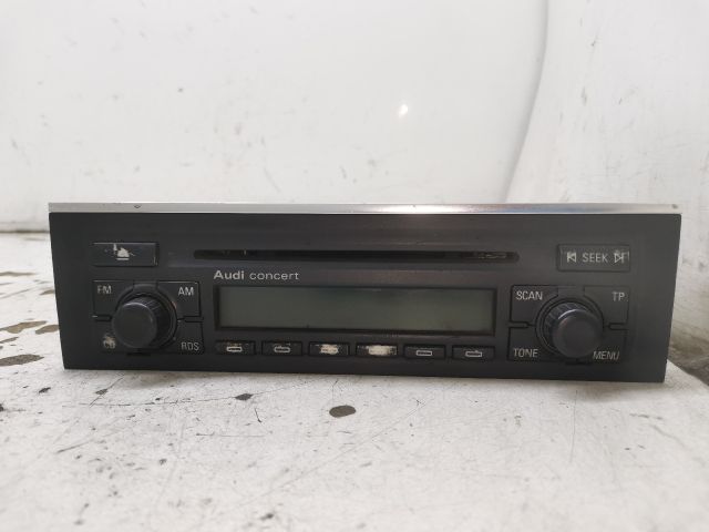 bontott AUDI A4 B6 Rádió / CD