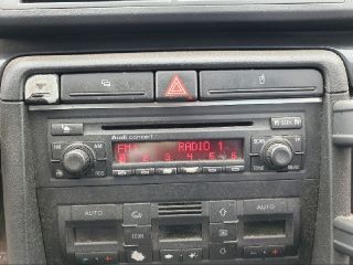 bontott AUDI A4 B6 Rádió / CD