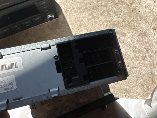 bontott AUDI A4 B6 Rádió / CD