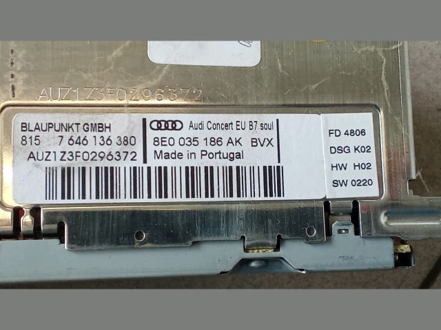 bontott AUDI A4 B6 Rádió / CD