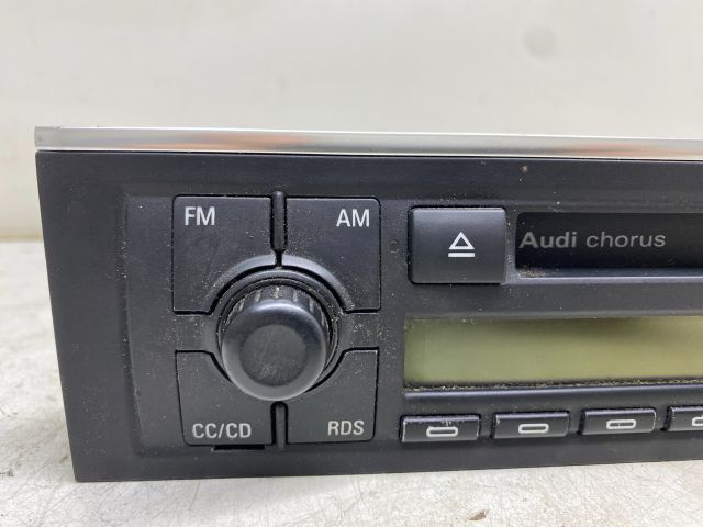 bontott AUDI A4 B6 Rádió / CD