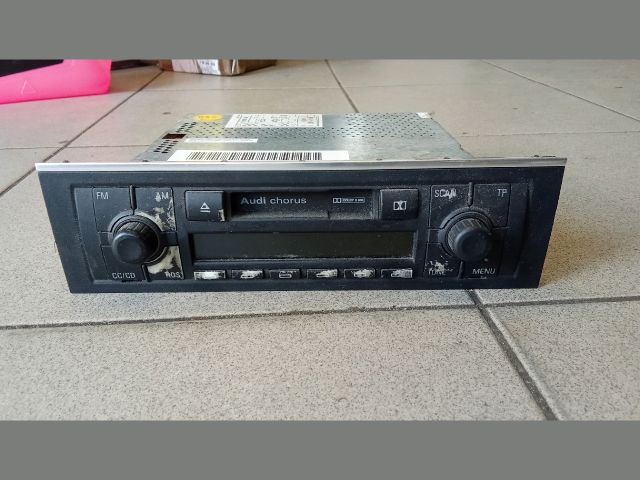 bontott AUDI A4 B6 Rádió / CD