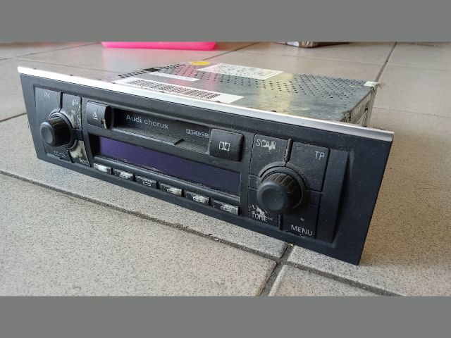 bontott AUDI A4 B6 Rádió / CD