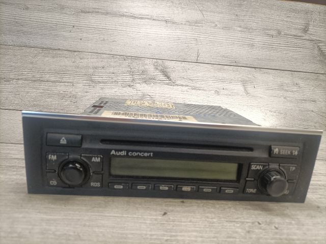 bontott AUDI A4 B6 Rádió / CD
