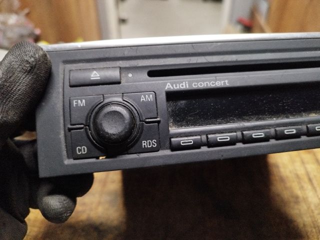 bontott AUDI A4 B6 Rádió / CD