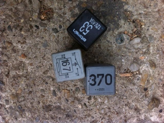 bontott AUDI A4 B6 Relé