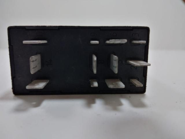 bontott AUDI A4 B6 Relé