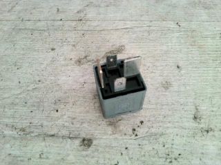 bontott AUDI A4 B6 Relé