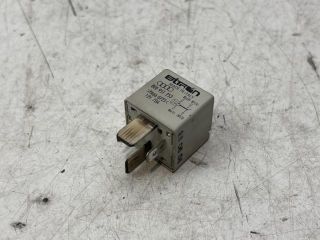 bontott AUDI A4 B6 Relé