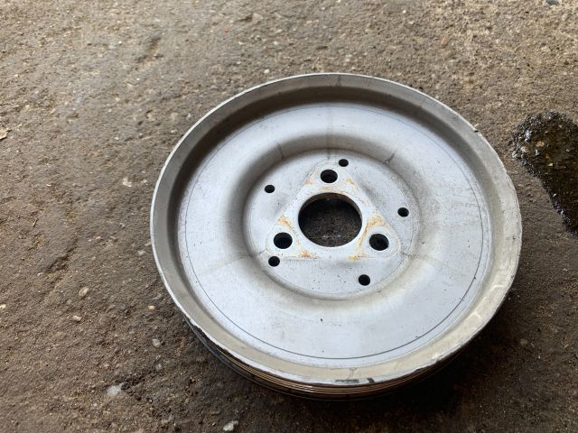 bontott AUDI A4 B6 Szervó Szivattyú Szíjtárcsa