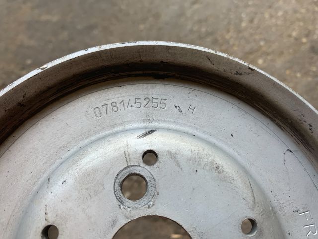 bontott AUDI A4 B6 Szervó Szivattyú Szíjtárcsa