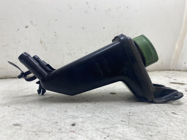 bontott AUDI A4 B6 Szervóolaj Tartály