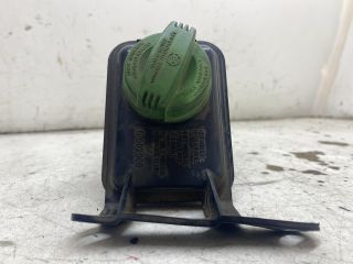 bontott AUDI A4 B6 Szervóolaj Tartály