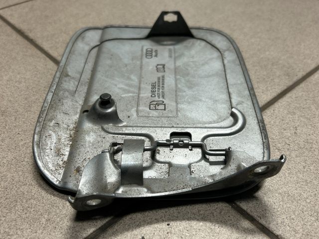 bontott AUDI A4 B6 Tankajtó
