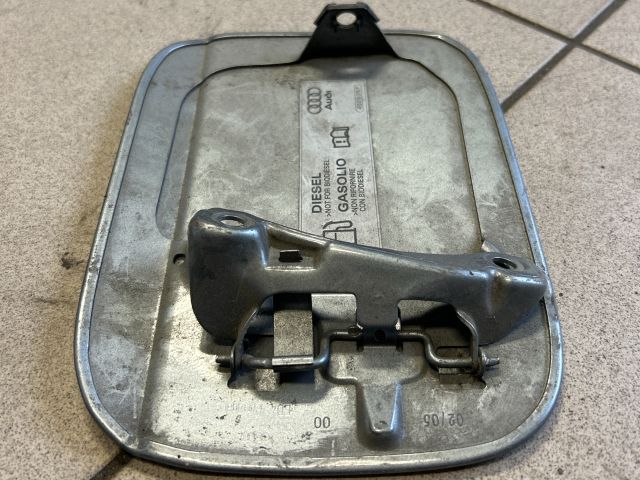 bontott AUDI A4 B6 Tankajtó